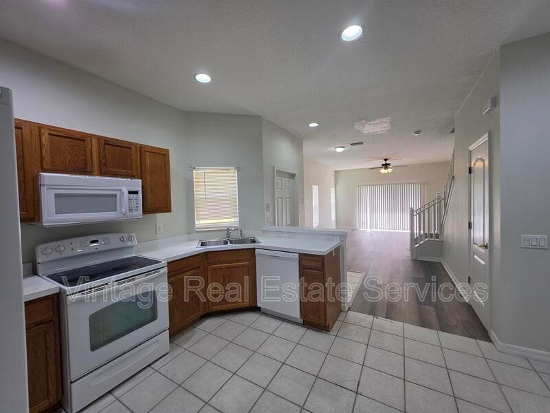 Gibsonton House: 6731 Lake Rochester Ln
