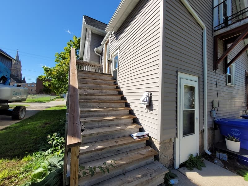 Appleton Condo: 207 E. Commercial St.