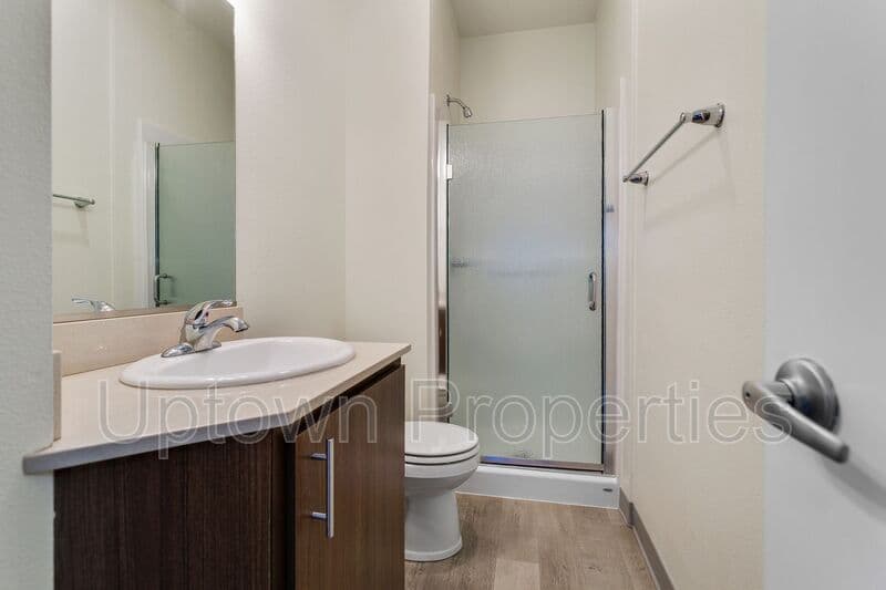 Fairview House: 2655 NE 205th Ave