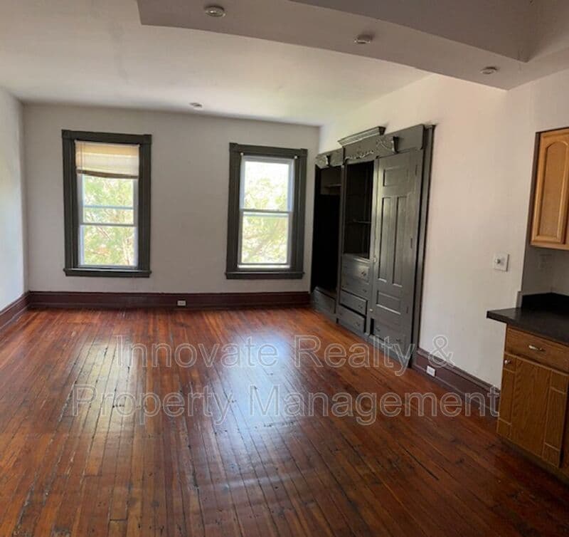 Philadelphia House: 4416 Locust Ave