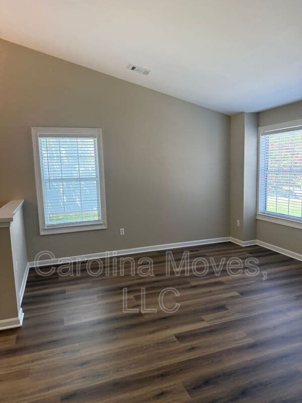Simpsonville House: 210 Morell Dr.
