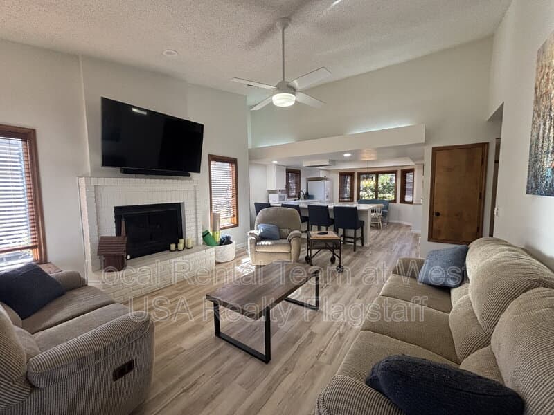 Flagstaff House: 2340 N Plateau Dr