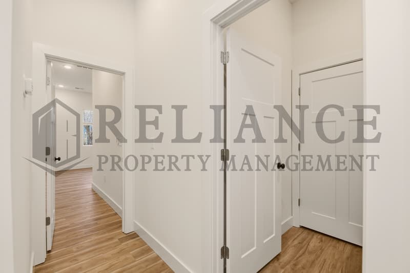 Valley Center House: 501 E Elmwood St