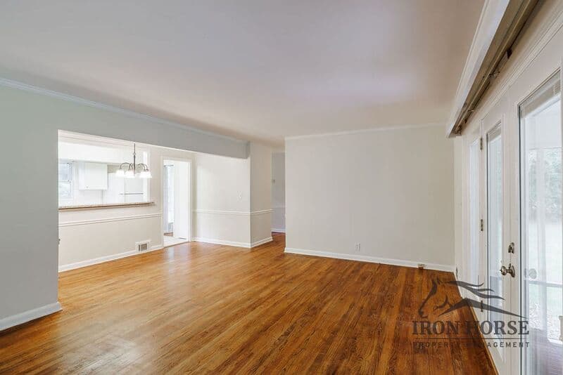 Athens House: 160 Harold Drive