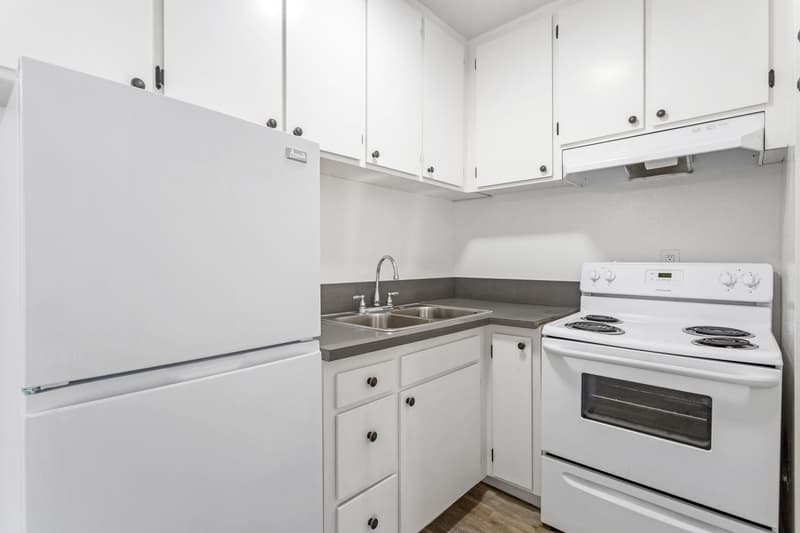 Los Angeles Condo: 12500 Culver Boulevard - 304