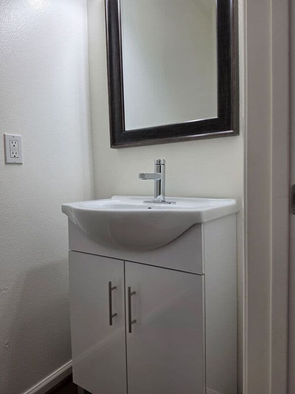 Rancho Santa Margarita House: 162 Seacountry Lane -