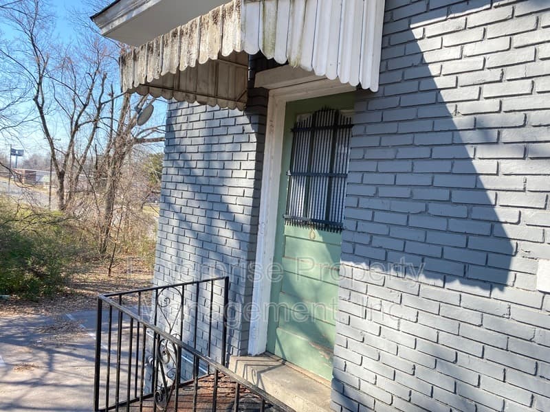 Memphis Condo: 1111 North Parkway