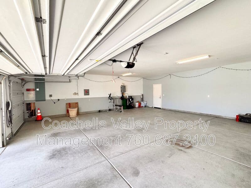 Indio House: 43776 Pettirosso St