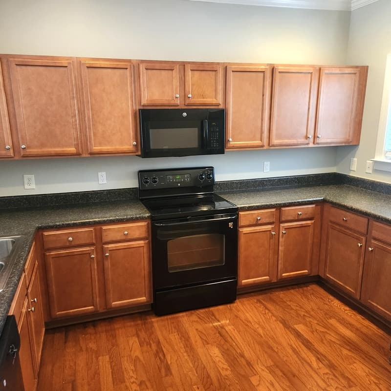 Greenville House: 364 Easterlin Way