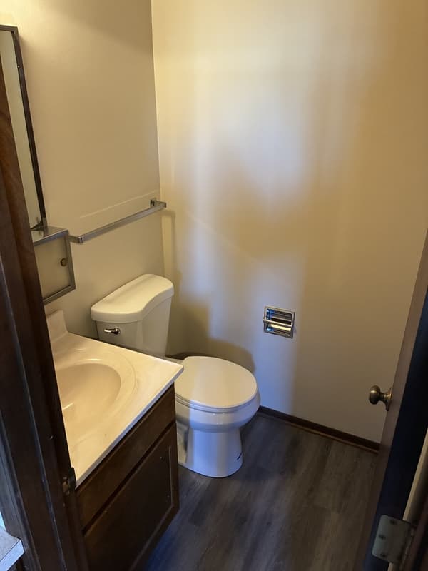 Hutchinson Condo: 1404 East 27th Avenue - D