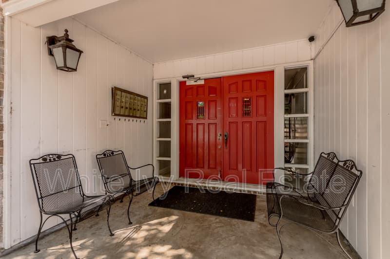Huntsville Condo: 818 University Ave