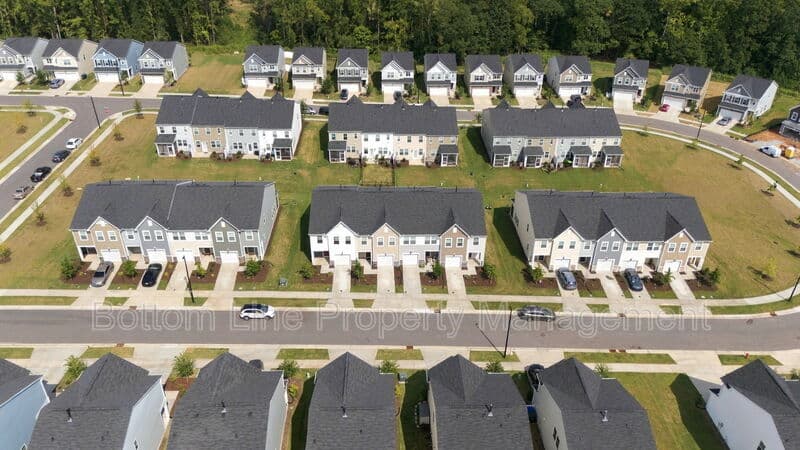 Durham Townhome: 5811 Woodlawn Dr