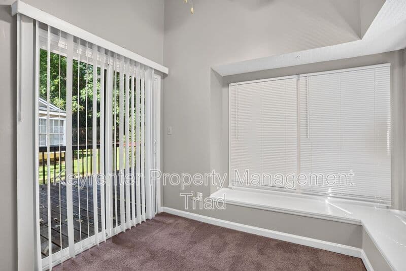 Greensboro House: 3607 McCuiston RD
