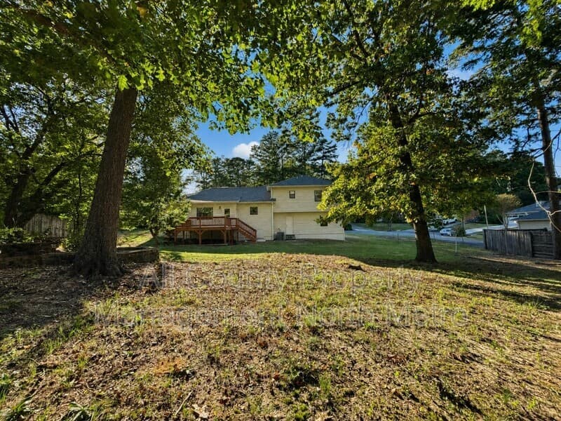 Lawrenceville House: 1369 Gate Post Lane