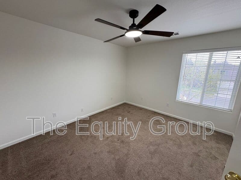 Visalia House: 5928 West Whitley Ave