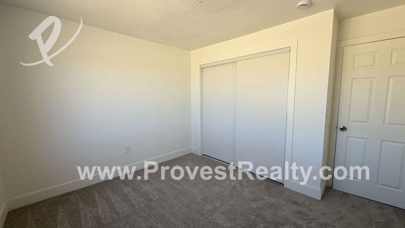 Apple Valley House: 9626 Buena Vista St