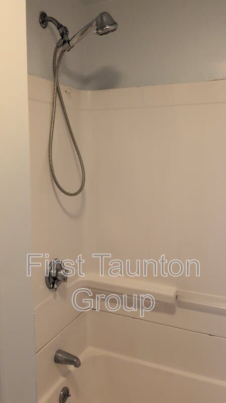 Taunton Condo: 458 Weir Street
