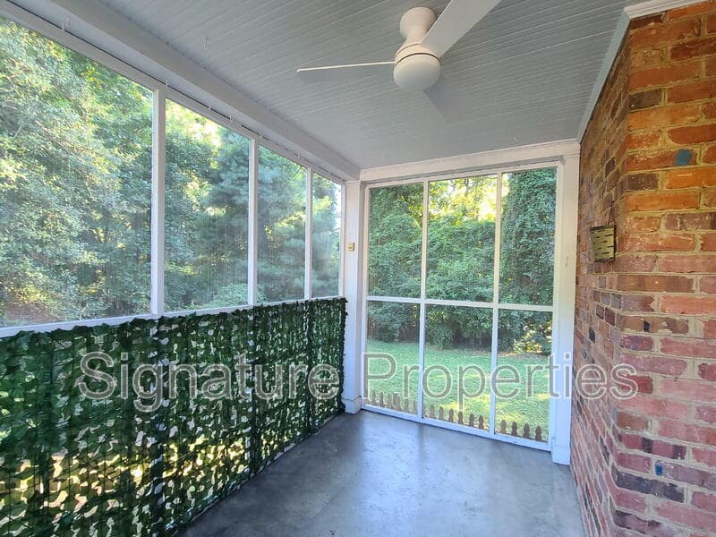Richmond House: 6731 Forest Hill Ave