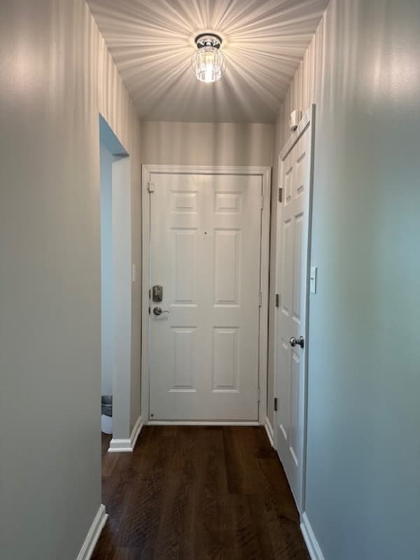 Columbia House: 127 Heritage Village Lane