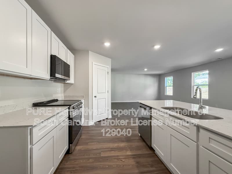 Spartanburg House: 491 Sundown Dr