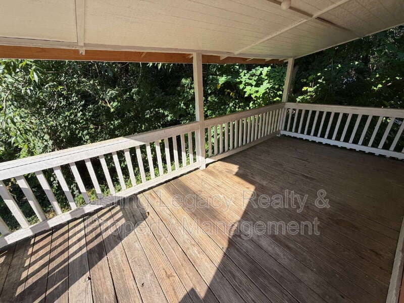 Winston Salem House: 438 Crews Street