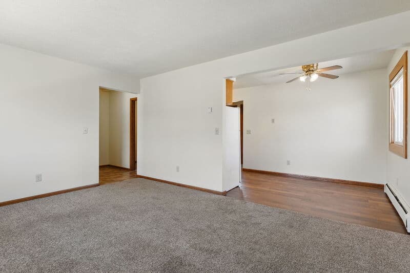 Hamburg Condo: 450 Brad Street