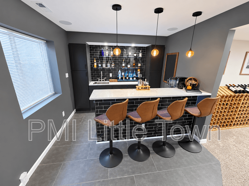 Aurora House: 24646 East Florida Avenue