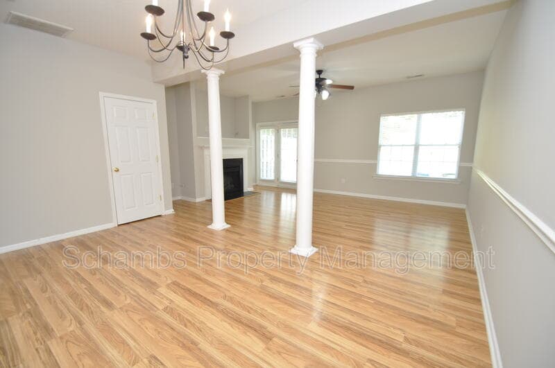 Raleigh House: 10945 Pendragon Pl