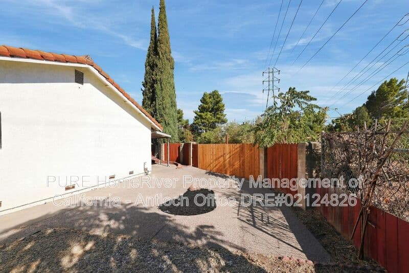 Antioch House: 1805 Candice Ct