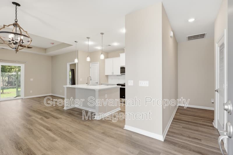 Pooler Townhome: 130 Danbury Court