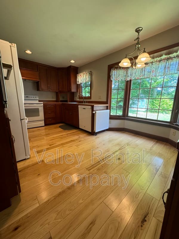 Hadley Condo: 4 Lawrence Plain Road - 1