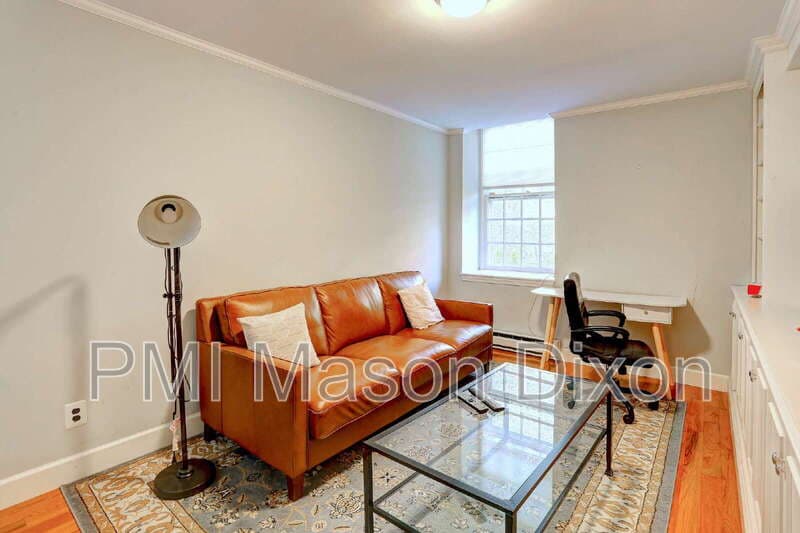 Baltimore House: 5304 Springlake Way