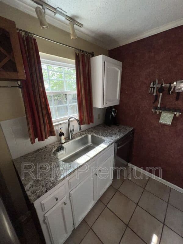 Baton Rouge Condo: 10062 Jefferson Hwy