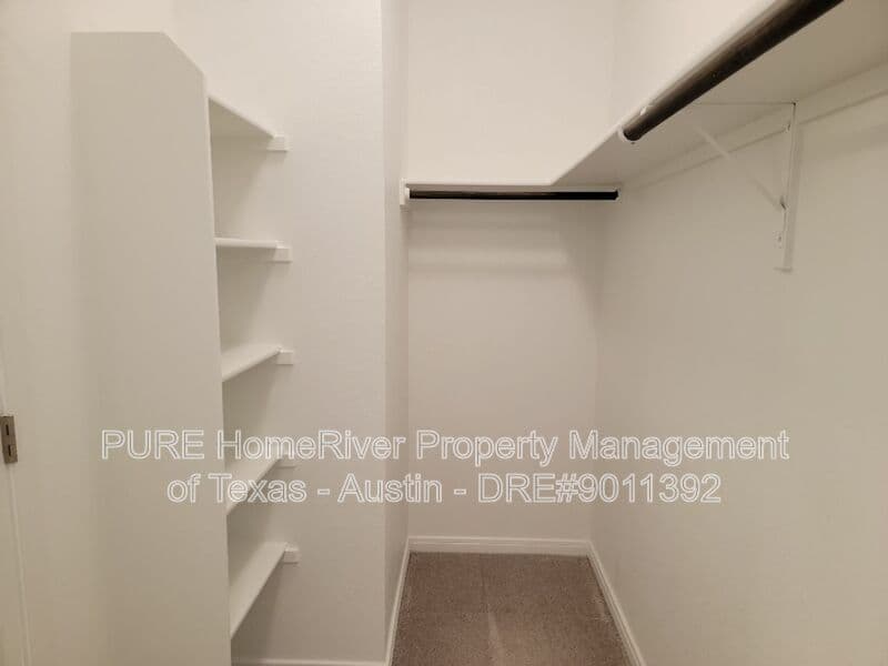 Round Rock House: 3201 College Park Dr
