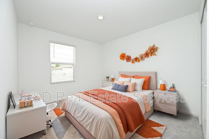 Lakeland House: 7847 Abagail Dr.