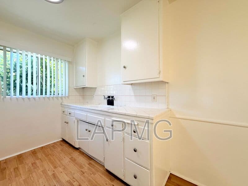 Van Nuys House: 5748 Hazeltine Ave.