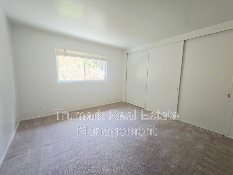 Glendale House: 3933 Karen Lynn Dr
