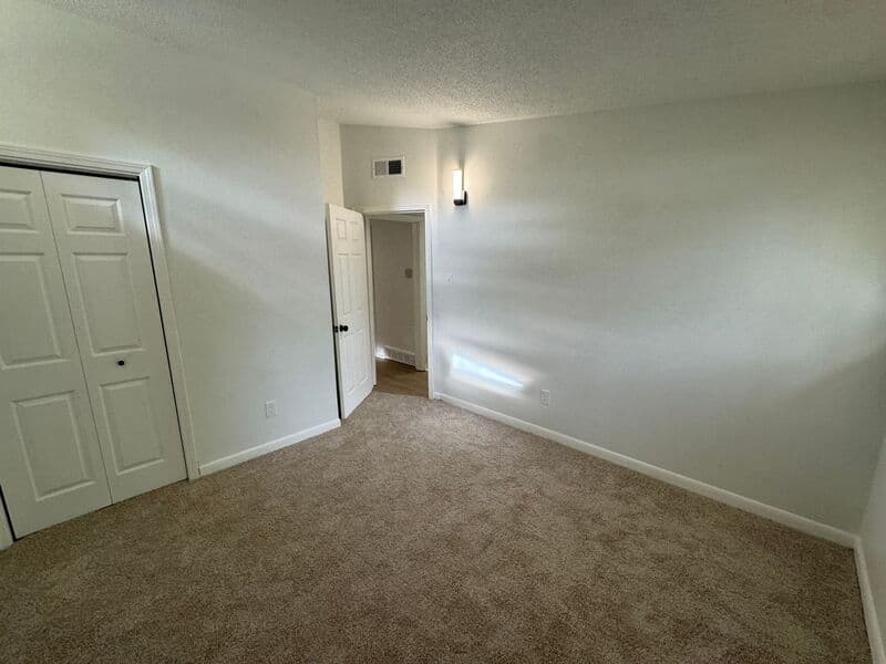 Southaven House: 8658 Bunker Hill Drive
