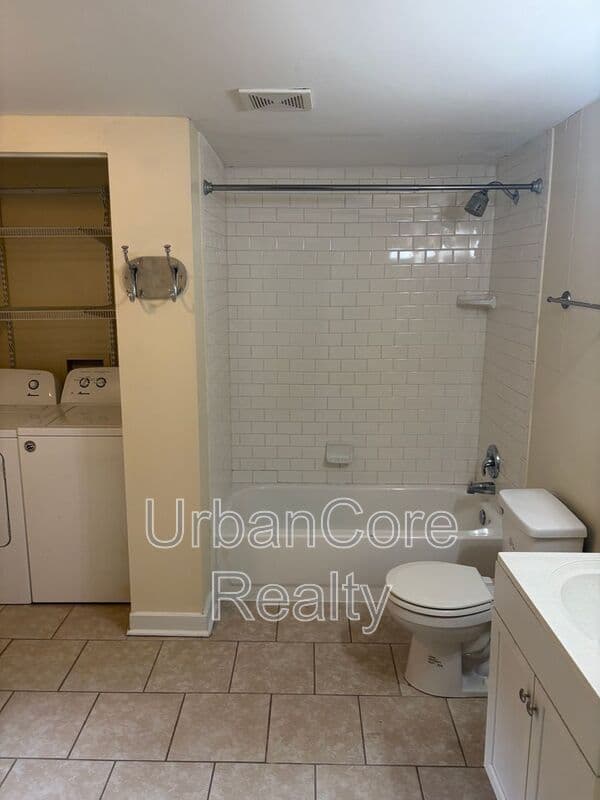 Richmond Condo: 627 N 27th St