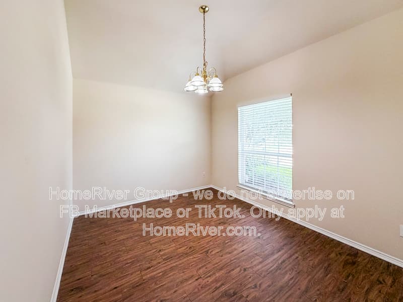 Anna House: 812 Sequoia Dr