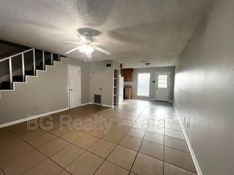 Lafayette Townhome: 211 Al Pearsons Dr