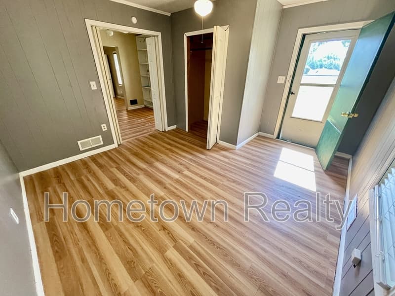 Riverdale House: 269 Valley Hill Road