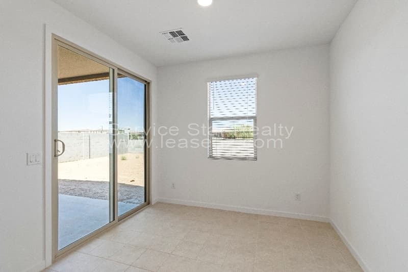 Surprise House: 25285 N 144th Ln