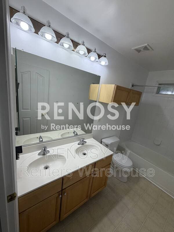 Forest Hill House: 345 Spenceola Pkwy