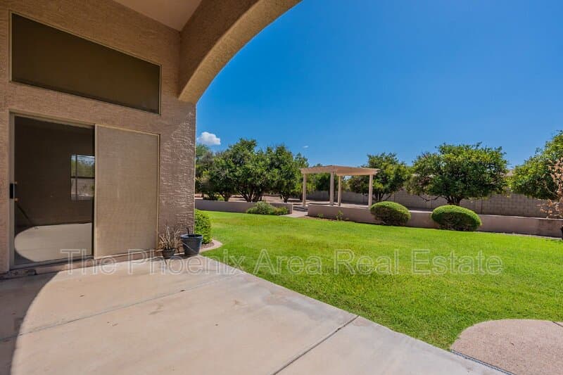 Mesa House: 4133 E Elmwood St