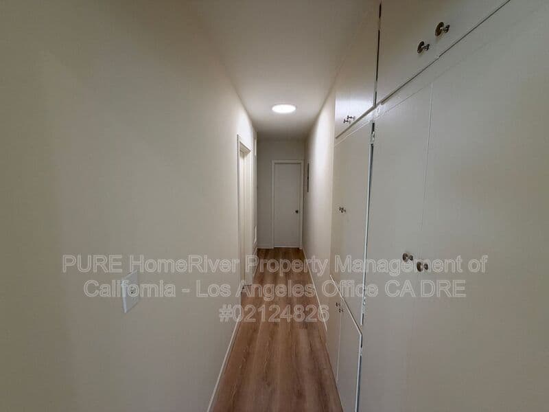 Sherman Oaks House: 4427 Murietta Ave