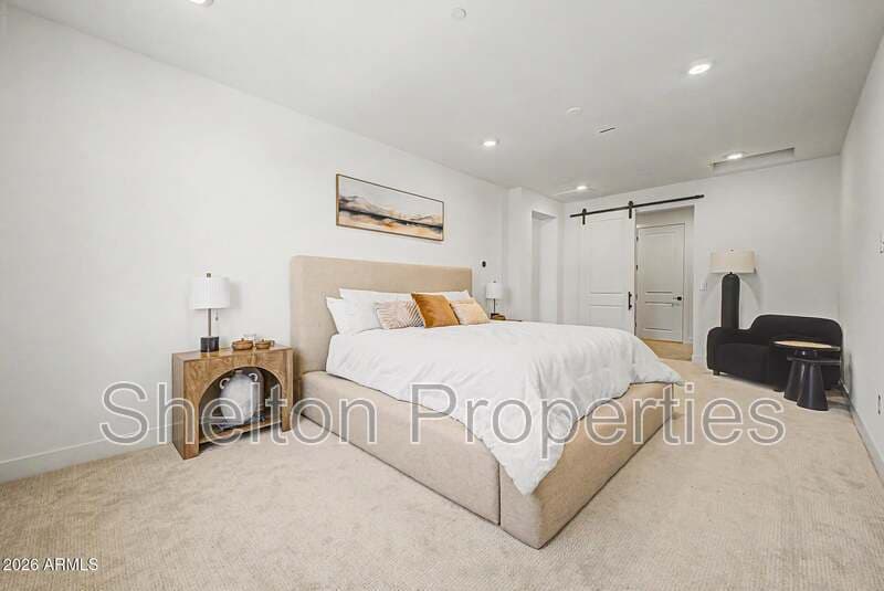 Phoenix Townhome: 2121 W Sonoran Desert Dr, Unit 124