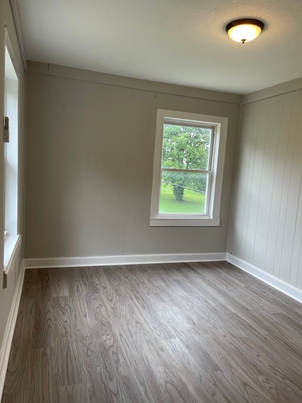 Louisville House: 1719 Airline Dr