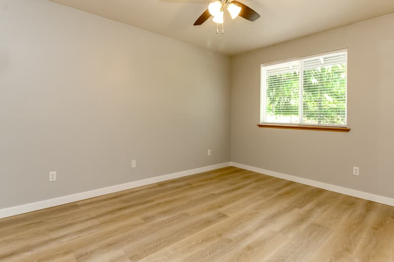 Graham Condo: 25807 87th Ave Ct E