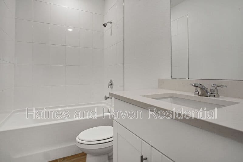 Haines City House: 1378 Current Pl